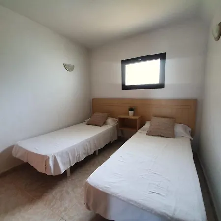 Ocean Front Cozy 2 Bedroom, 3 Beds Spacious- Netflix, Pool, Lift & Fast Wifi Appartement *