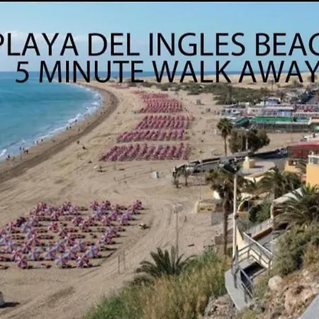 Ocean Front Cozy 2 Bedroom, 3 Beds Spacious- Netflix, Pool, Lift & Fast Wifi Apartment Playa del Ingles (Gran Canaria)